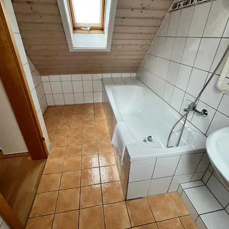 Апартаменты Cozy, Large Apartment, Centrally Located